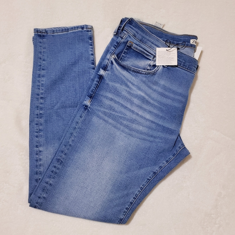 ❌️SOLD❌️Zara Low Rise Slim Jeans Size 36 - Picture 5 of 8